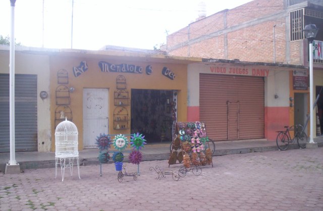 Frente al Jardín 